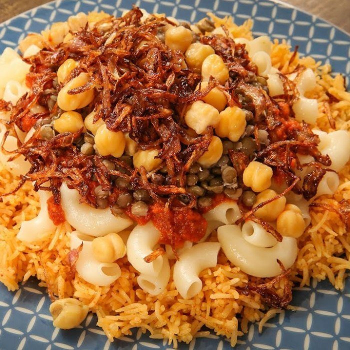 Кошари — египетский рис с чечевицей и макаронами