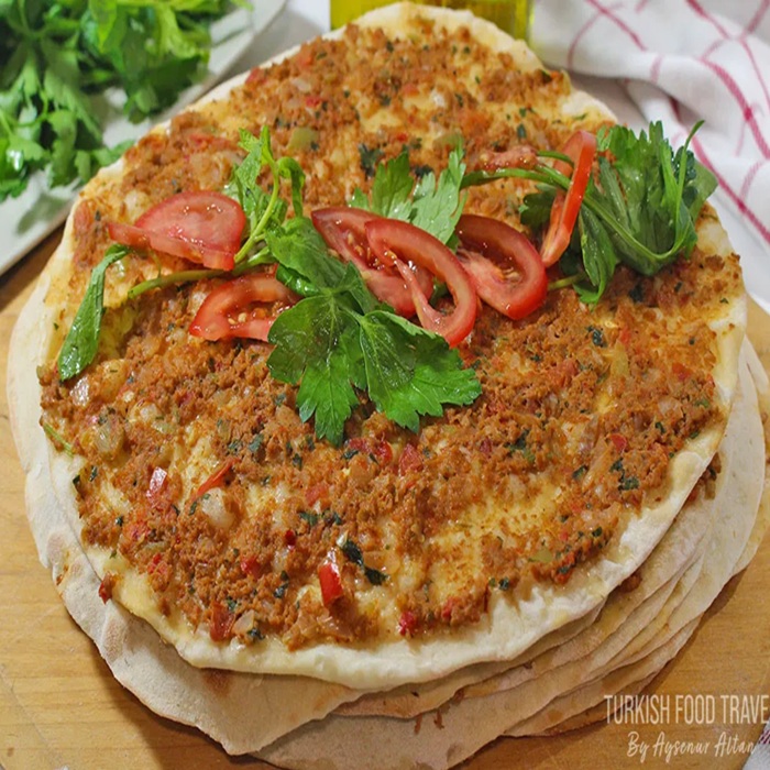 Лахмаджун — турецкая пицца
